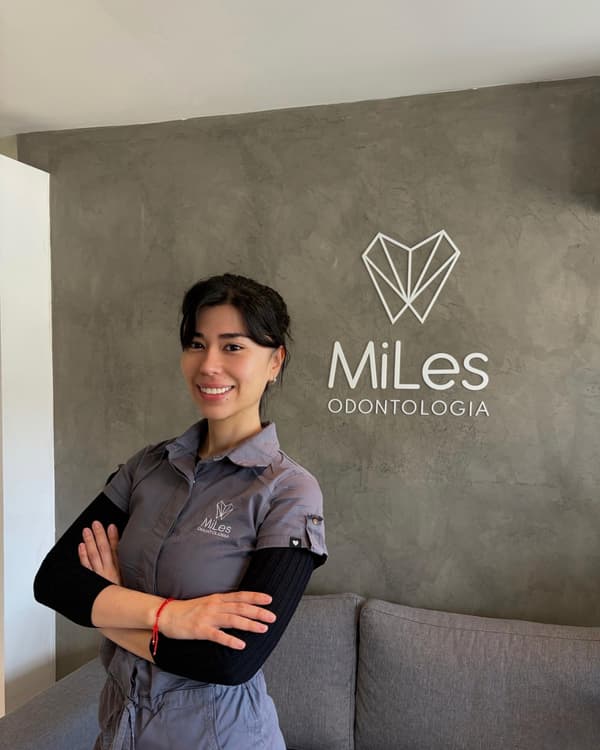 Od. Julieta Suarez, odontóloga de BIS Odontología en Nueva Córdoba